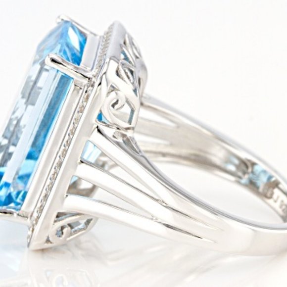 Large Genuine Sky Blue Topaz Sterling Silver Ring - Picture 11 of 14